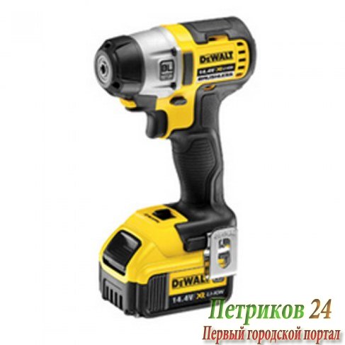 Шуруповерт DeWalt DCF825M2