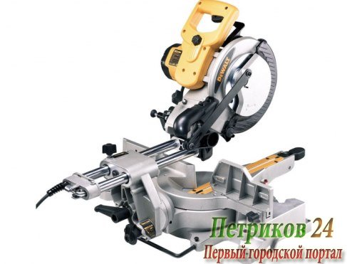 Пила торцовочная DeWalt DW712-QS