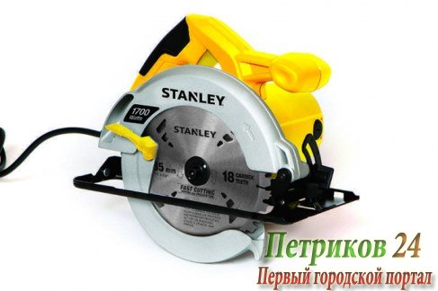 Циркулярная пила Stanley STSC1718
