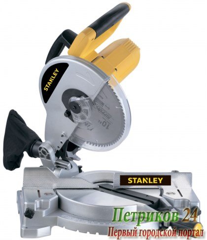 Пила торцовочная Stanley STSM1510