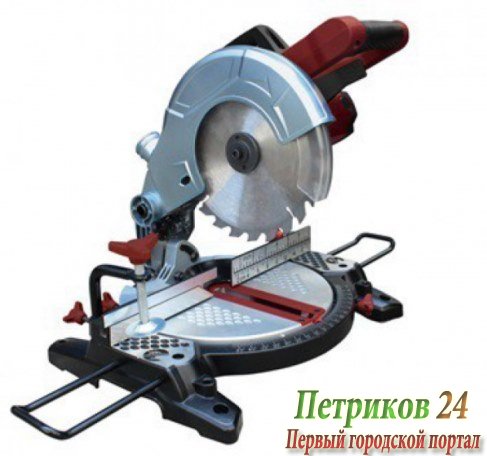 Пила торцовочная RedVerg RD-MS210-1200