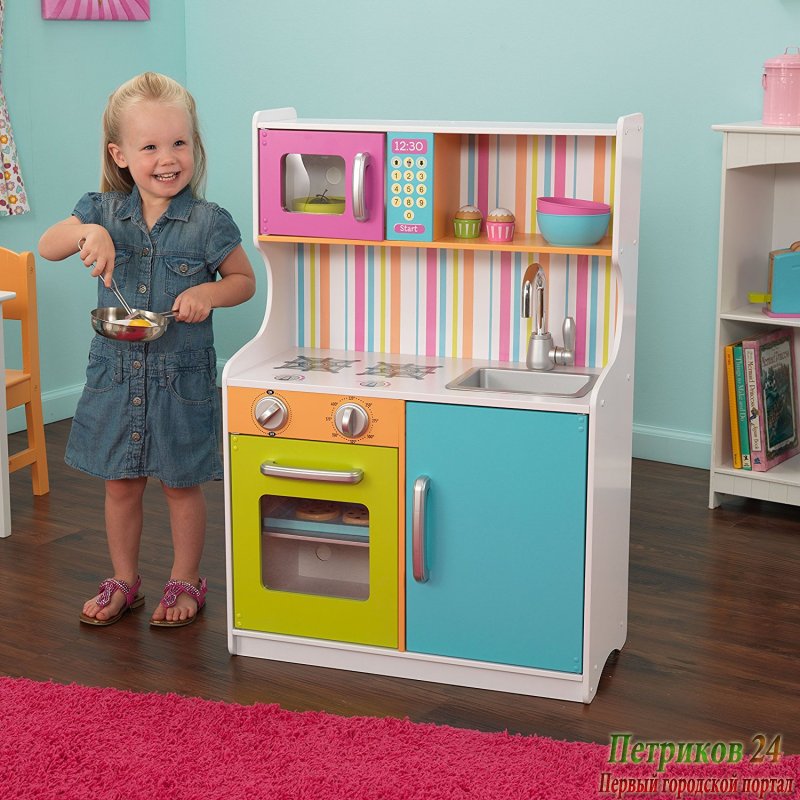 Деревянная игровая кухня для девочек 
