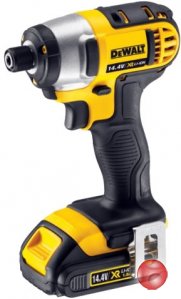 Шуруповерт DeWalt DCF835M2