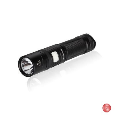 Сверхяркий алюминиевый аккумуляторный фонарь Fenix UC30